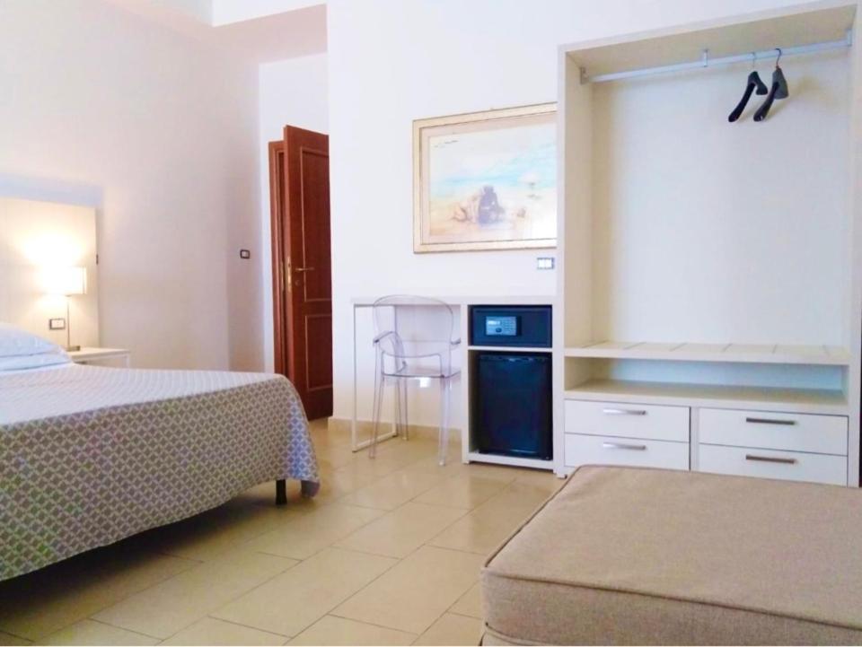 Hotel Villa Eleonora Scauri  Kültér fotó