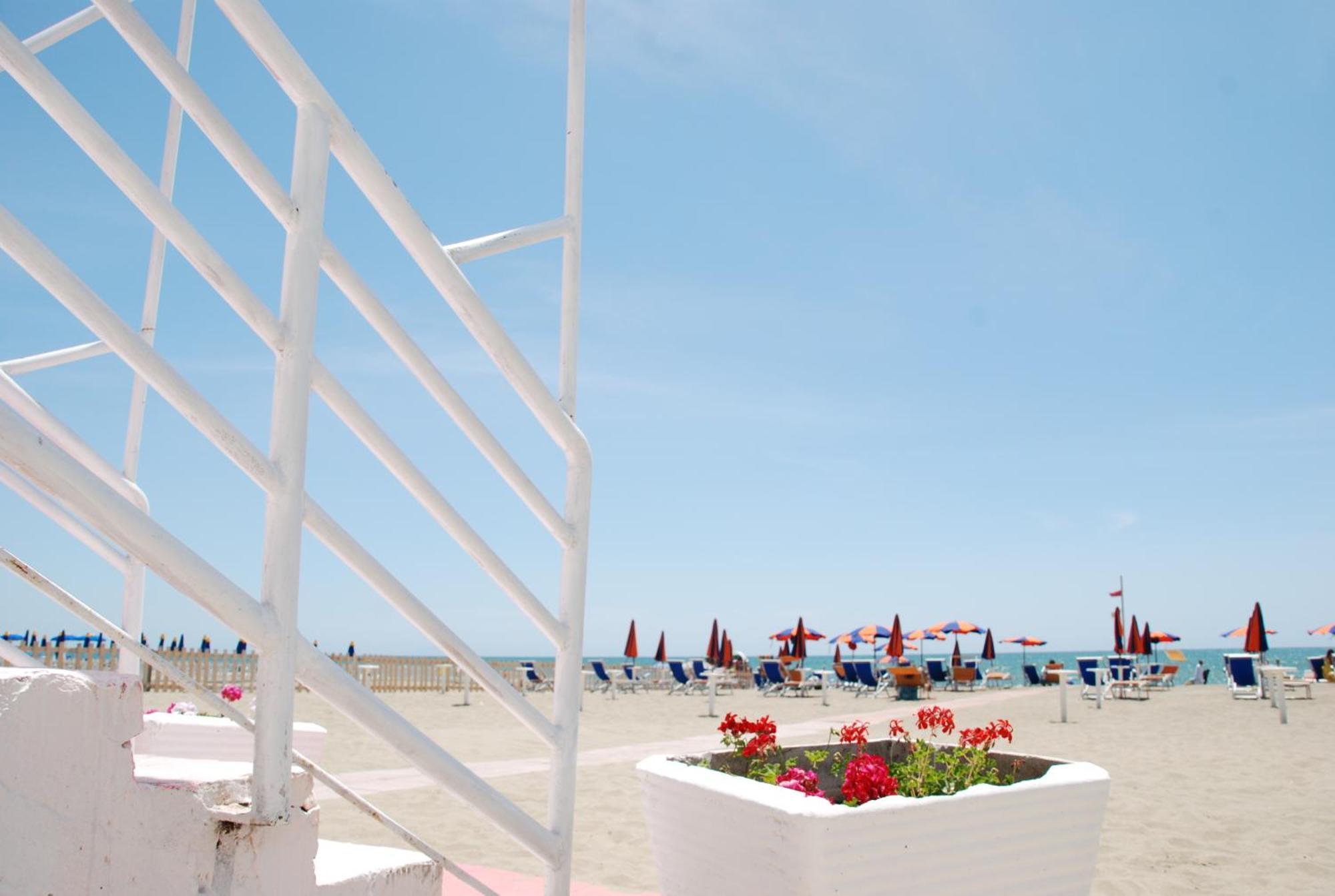 Hotel Villa Eleonora Scauri  Kültér fotó
