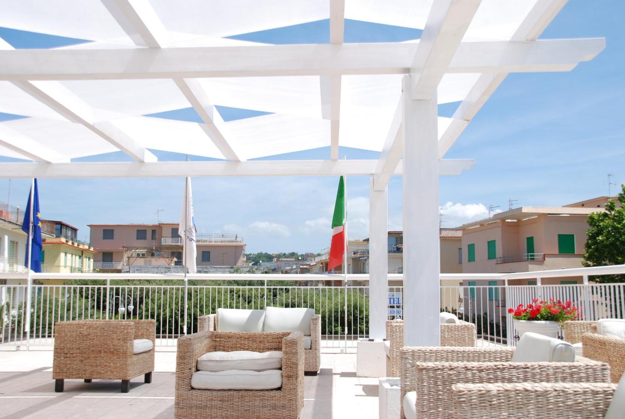 Hotel Villa Eleonora Scauri  Kültér fotó