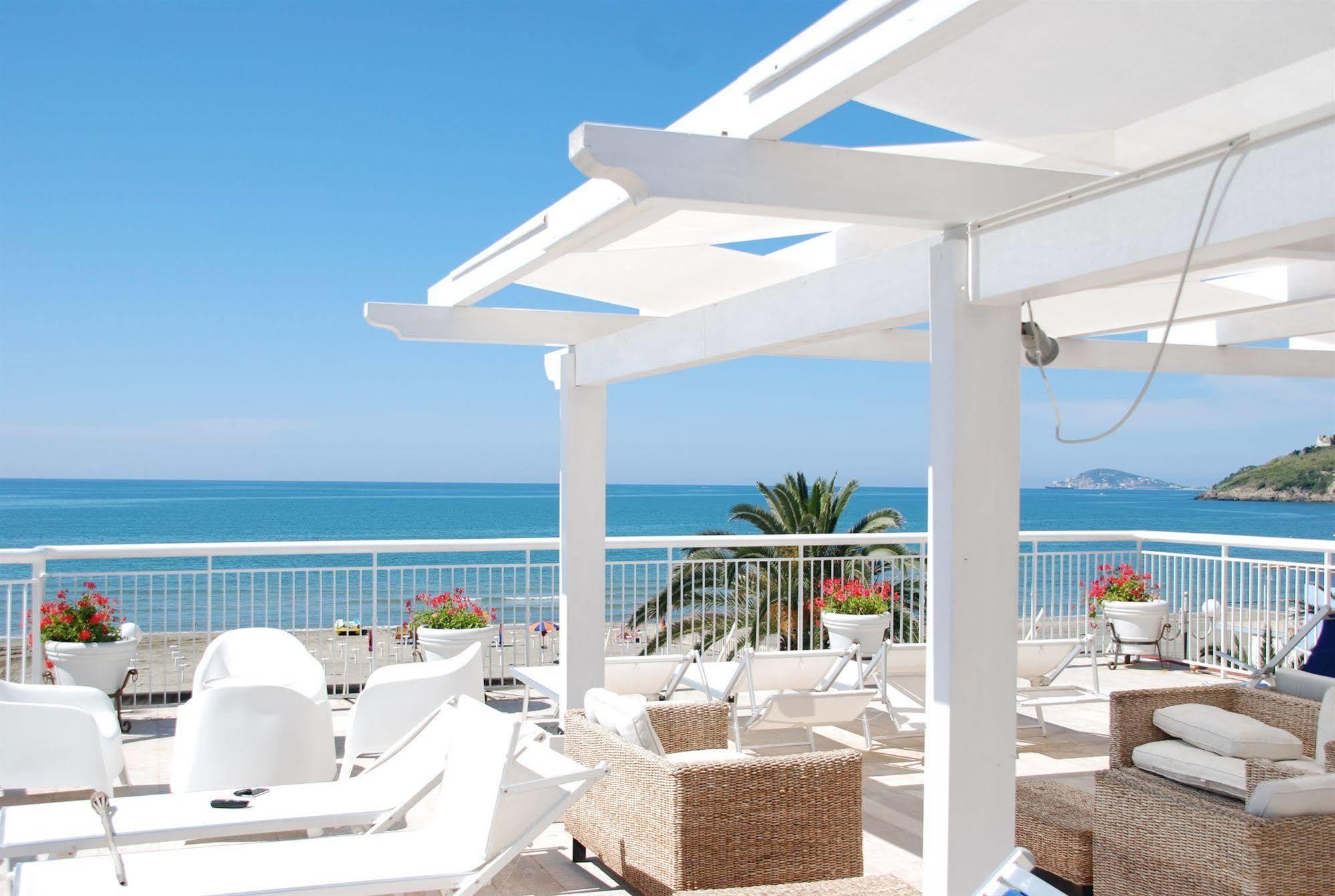 Hotel Villa Eleonora Scauri  Kültér fotó